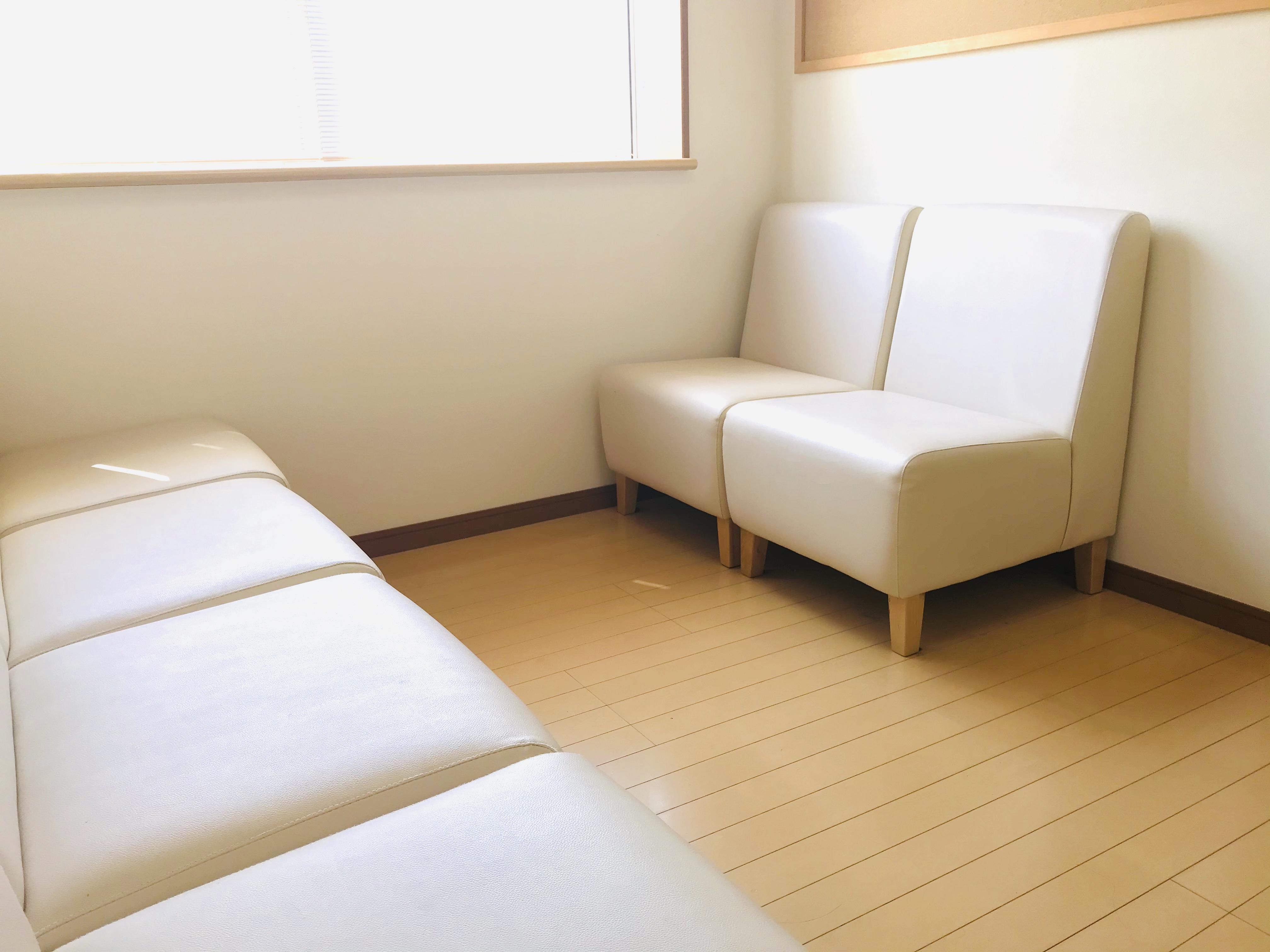 待合室の広さは兄弟連れに重要